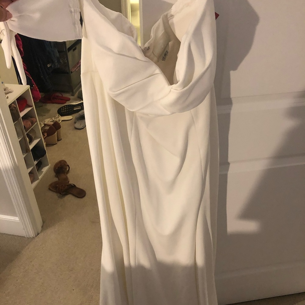 White watters maxi dress with detachable sleeves